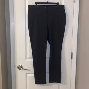 Chico’s So Slimming Short Size 12 (size 2 Chico’s) Dark gray